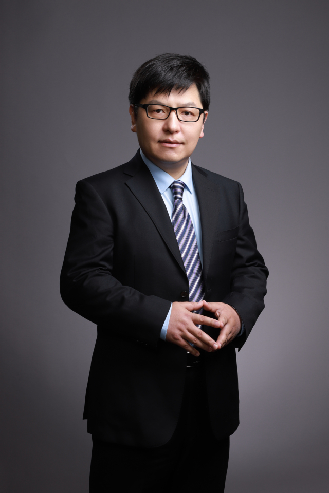分会二主席：袁洪涛
